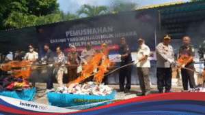 Bea Cukai dan Satpol PP NTB Musnahkan Barang Ilegal Bernilai Miliaran Rupiah