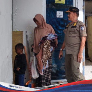 Kasat Pol PP NTB Kembali Sambangi Keluarga Pasien Penghuni Bangunan Eks Tempat Tinggal Mandor Kompleks RSUP