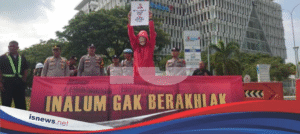Aksi Tunggal Pria Bertopeng di Gedung Inalum, Tuntut Pesangon Buruh