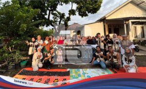 Mahasiswa KKN UNRAM Kenalkan Lubang Biopori sebagai Solusi Pengelolaan Sampah Dapur di Desa Tanjung