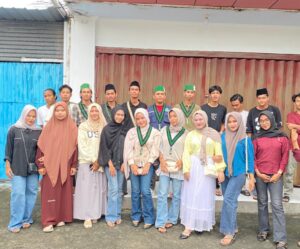 HMI MPO Komsat Bulan Sabit dan Komsat Hijau Hitam Turun ke Jalan, Tebar Ratusan Takjil untuk Pengguna Jalan